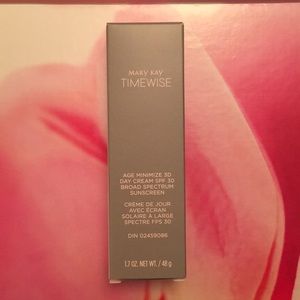 Mary Kay Day Cream SPF 30 (Combination/Oily Skin)